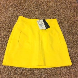 NWT Zara above knee skirt, yellow, size s